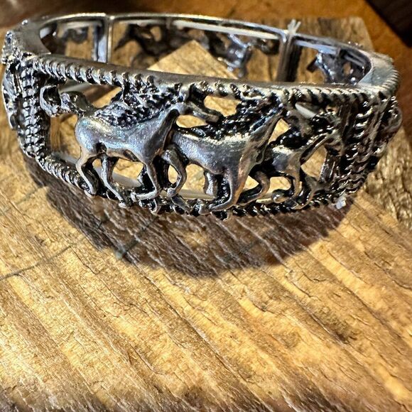 Boho Vintage Chic Southwestern Equestrian Horse Elastic Cuff Bracelet, Gift Box‎ - Picture 7 of 7